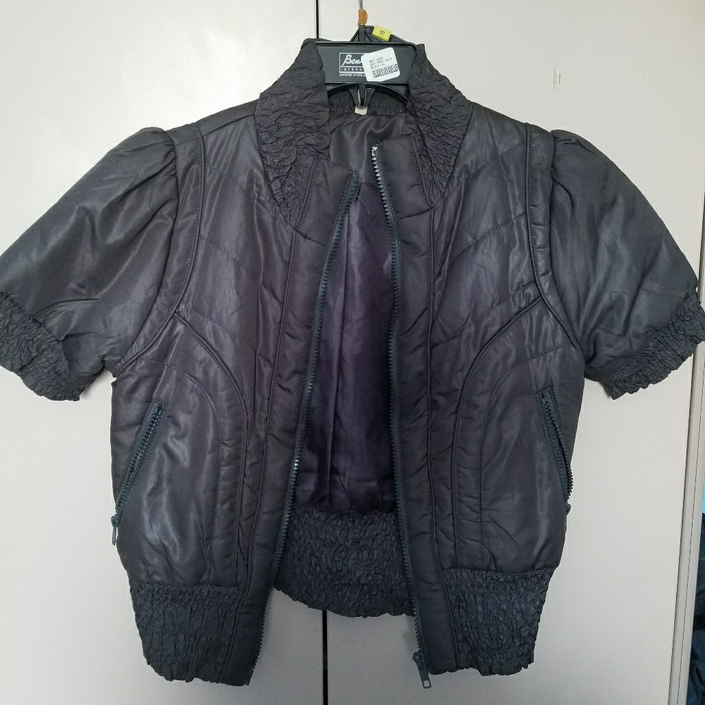 Short Grey puffer jacket